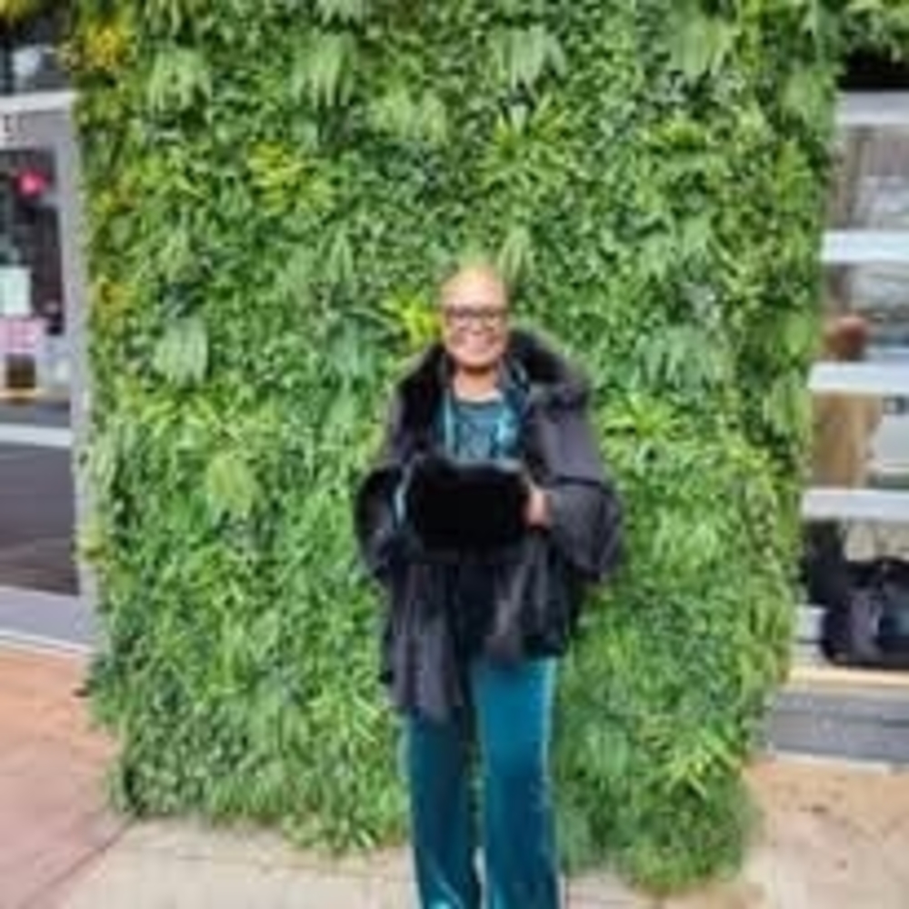 Meet your Posher, Rose